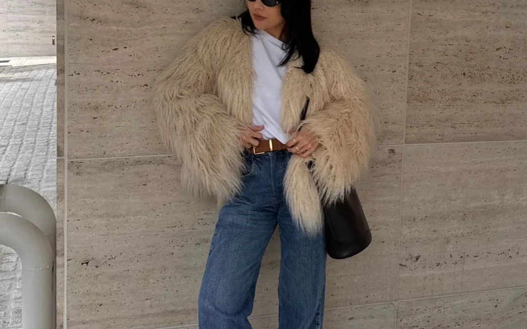 High-Low Styling: Blending Luxury with Everyday Fashion